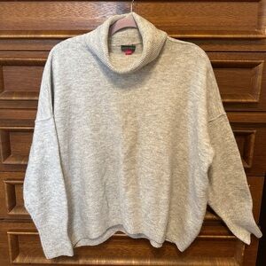 Vince Camuto Light Gray Sweater